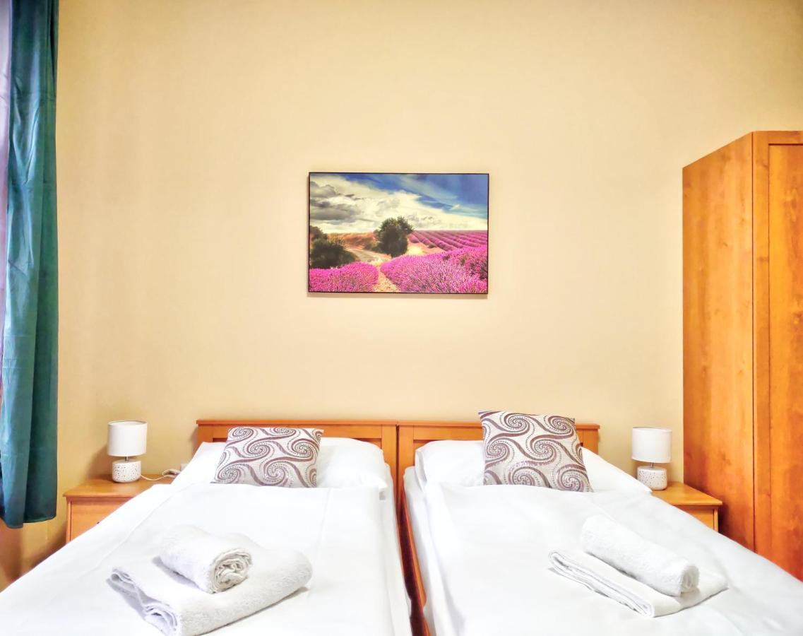 Karlsbad Family Apartment Екстер'єр фото
